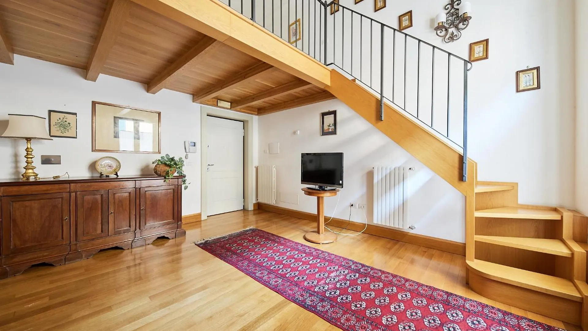 Iflat Retro Chic Apartment In Prati Rome
