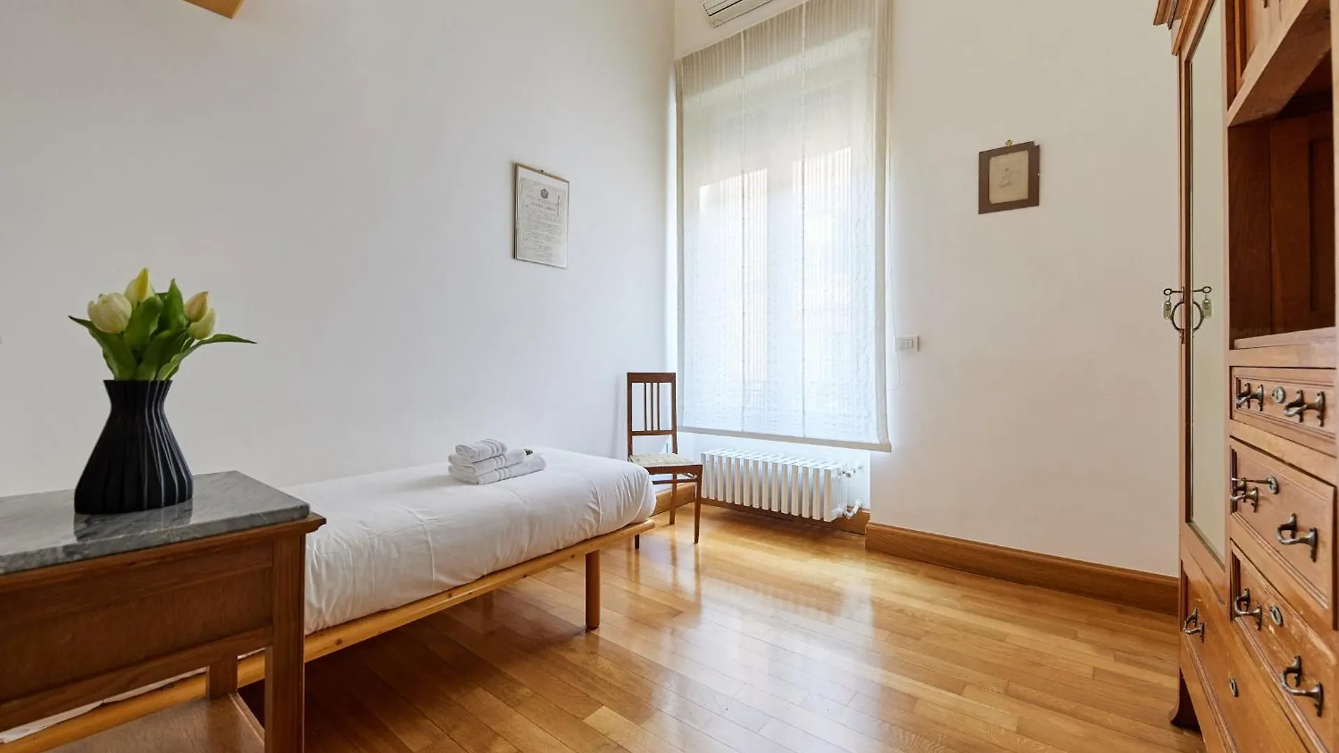 Iflat Retro Chic Apartment In Prati Rome Italy